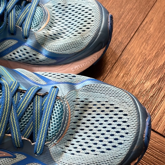 Saucing running shoe - Picture 5 of 5